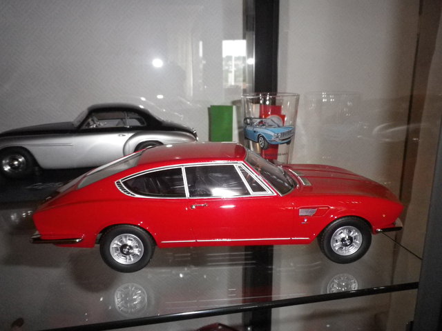 1:18 Modell Coupé 2,0 in rot