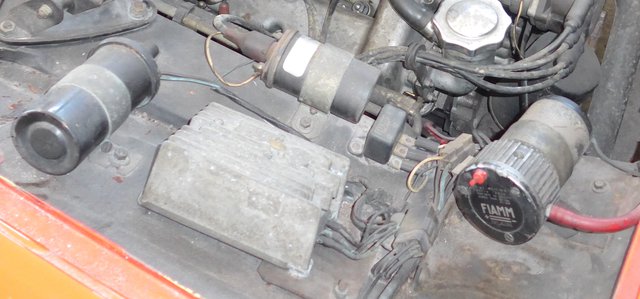 DIno 2400 Zündung.jpg