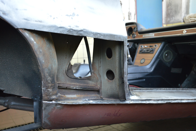 Schweller rechts geschweißt.png