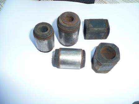 Fahrwerkbuchsen.JPG