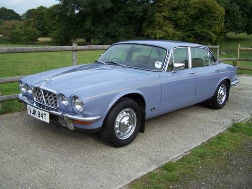 Jaguar XJ Lavender.jpg
