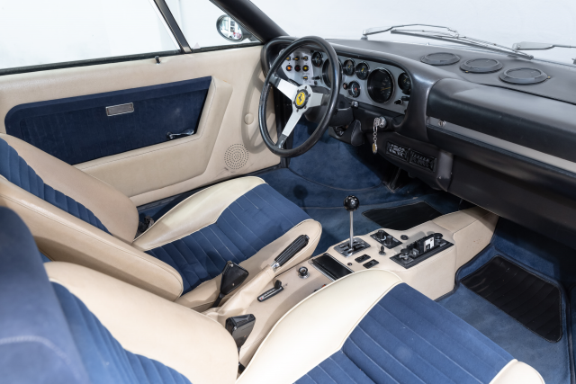 Innenausstattung Dino GT4.png