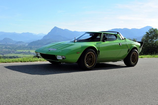 Stratos-3-4-vorne.JPG (164.31 KiB) 8634 mal betrachtet Stratos 3/4 vorne