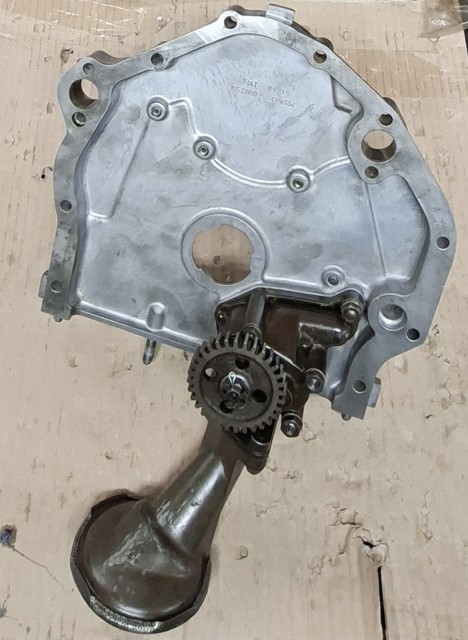 Montierte grosse Ölpumpe